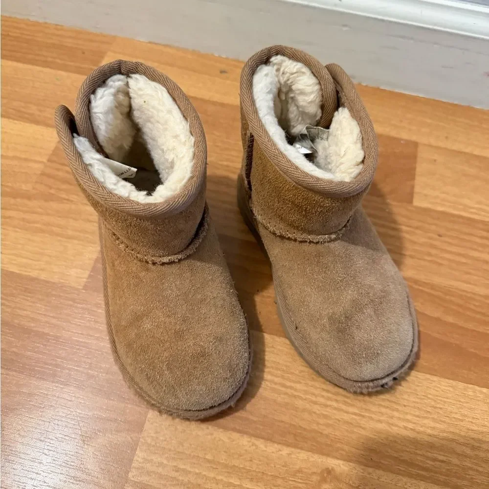 UGG brown suede